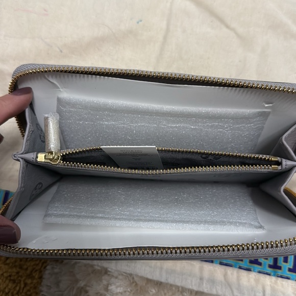 Tory Burch Gray Leather Wallet - Picture 2 of 7